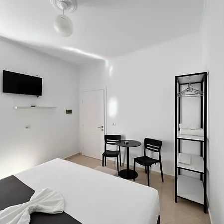Gjoka & Apartments, In Front Of Bougainville Bay * Sarandë