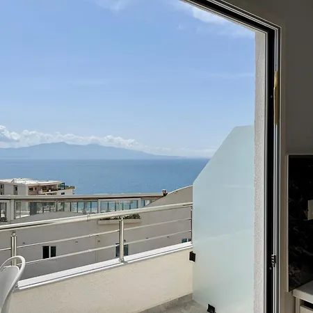 Gjoka Apartments, In Front Of Bougainville Bay Apartment