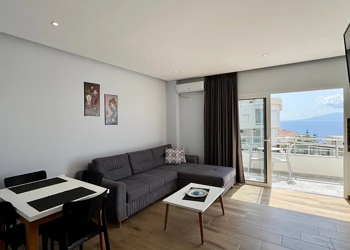Gjoka & Apartments, In Front Of Bougainville Bay * Sarandë
